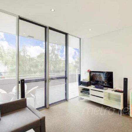 Sun-Drenched 3 Bedroom Apartment In Turrella Mascot ภายนอก รูปภาพ