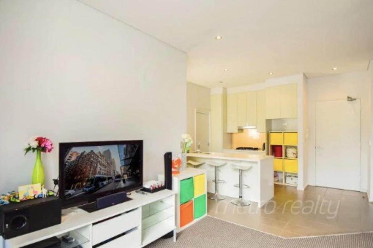 Sun-Drenched 3 Bedroom Apartment In Turrella Mascot ภายนอก รูปภาพ